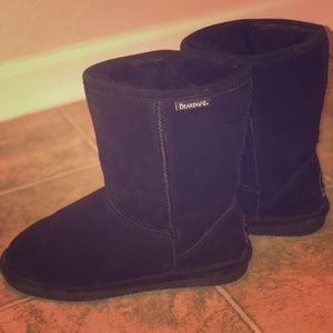 SOLD ❌♏️ercari ❌BearPaw size 9 Black Boots